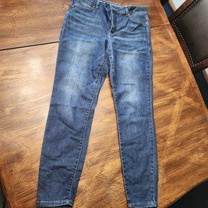 Maurices jeans
